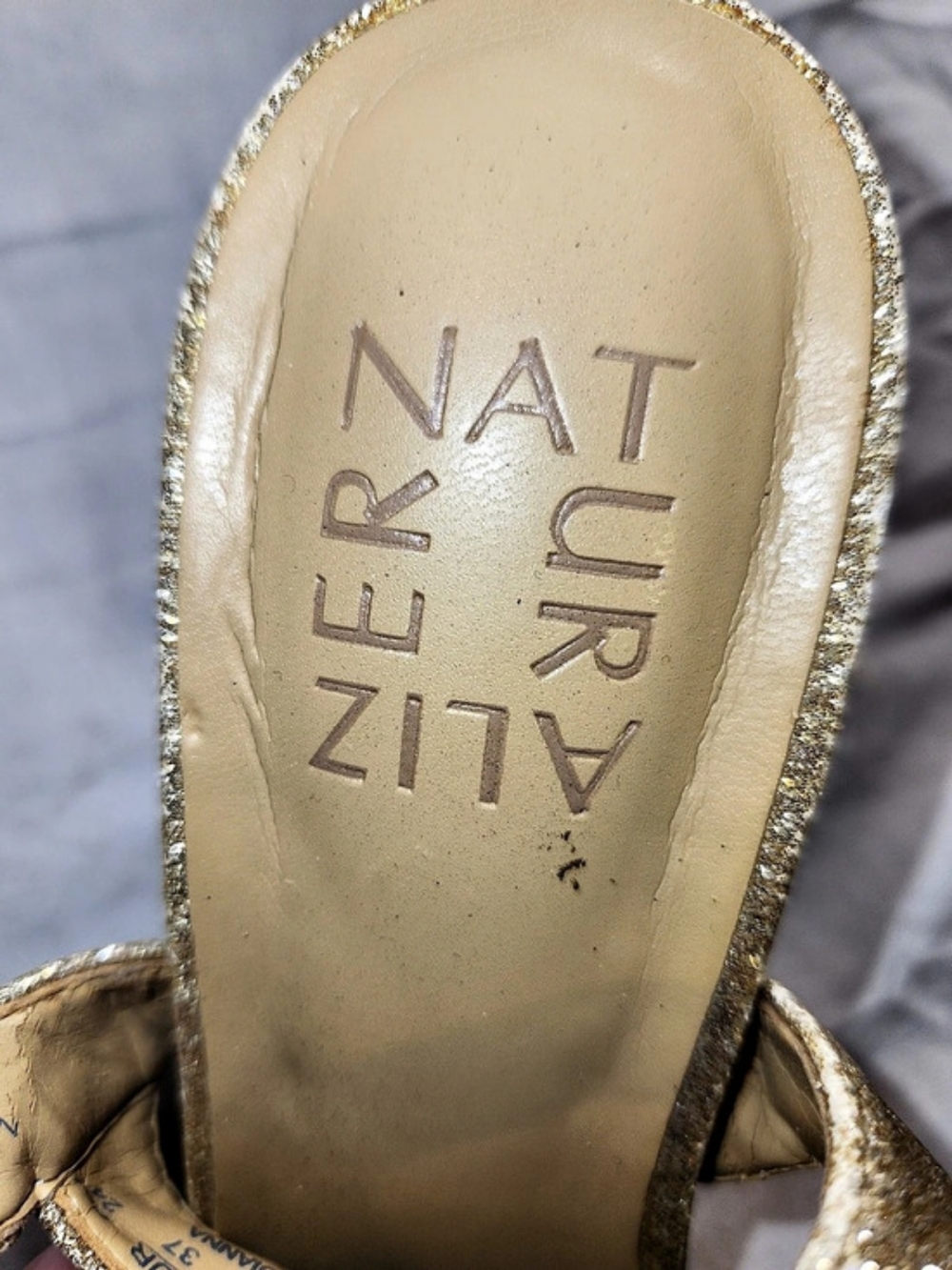 NATURALIZER Glitter Strappy Heels in Gold US 7 - Picture 3 of 12